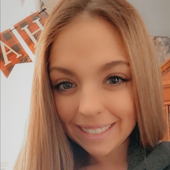 Meet your Posher, Devin - Picture 1 of 1